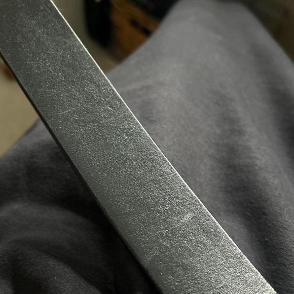 Black leather belt with brass detail - Picture 4 of 4